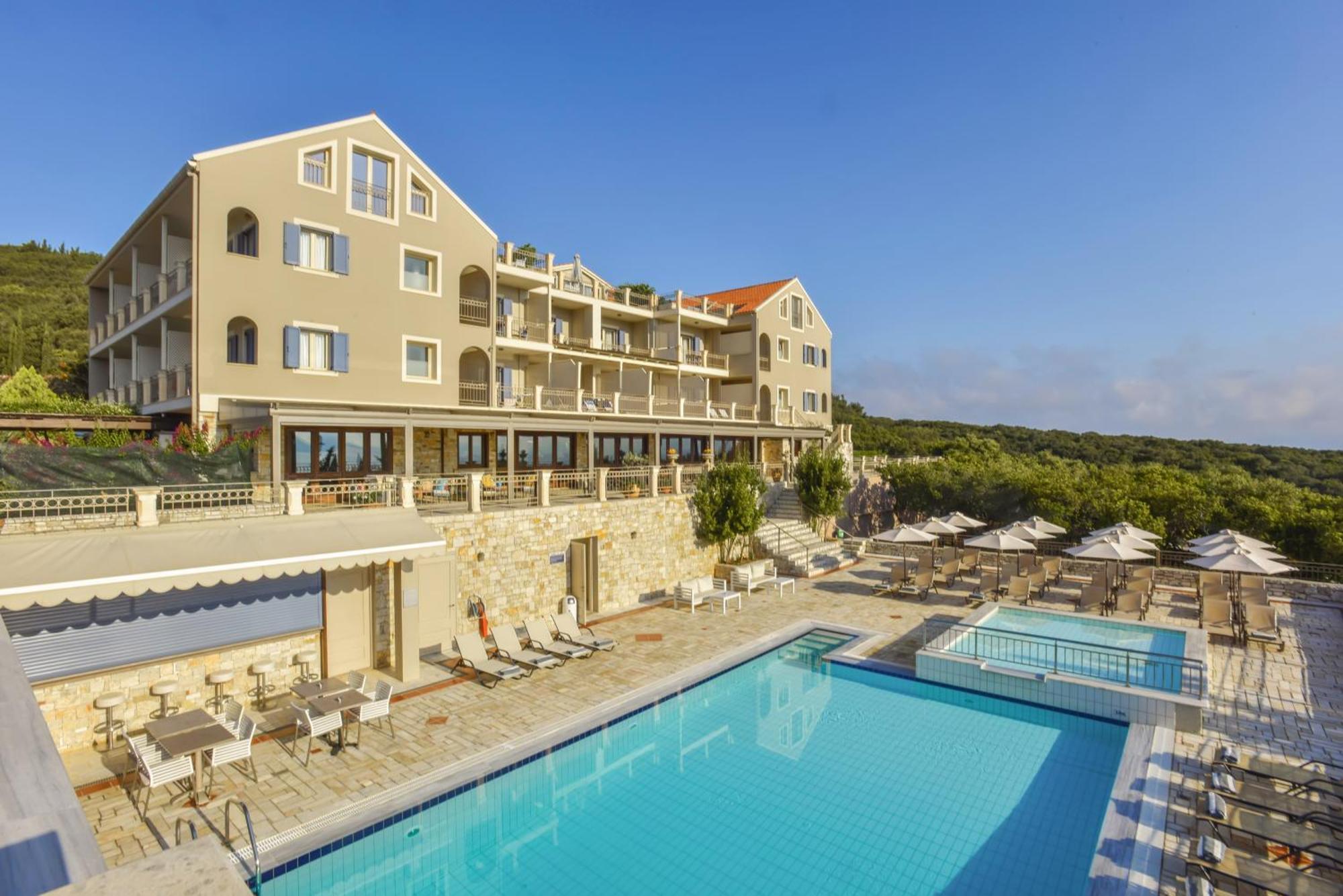 Almyra 4*