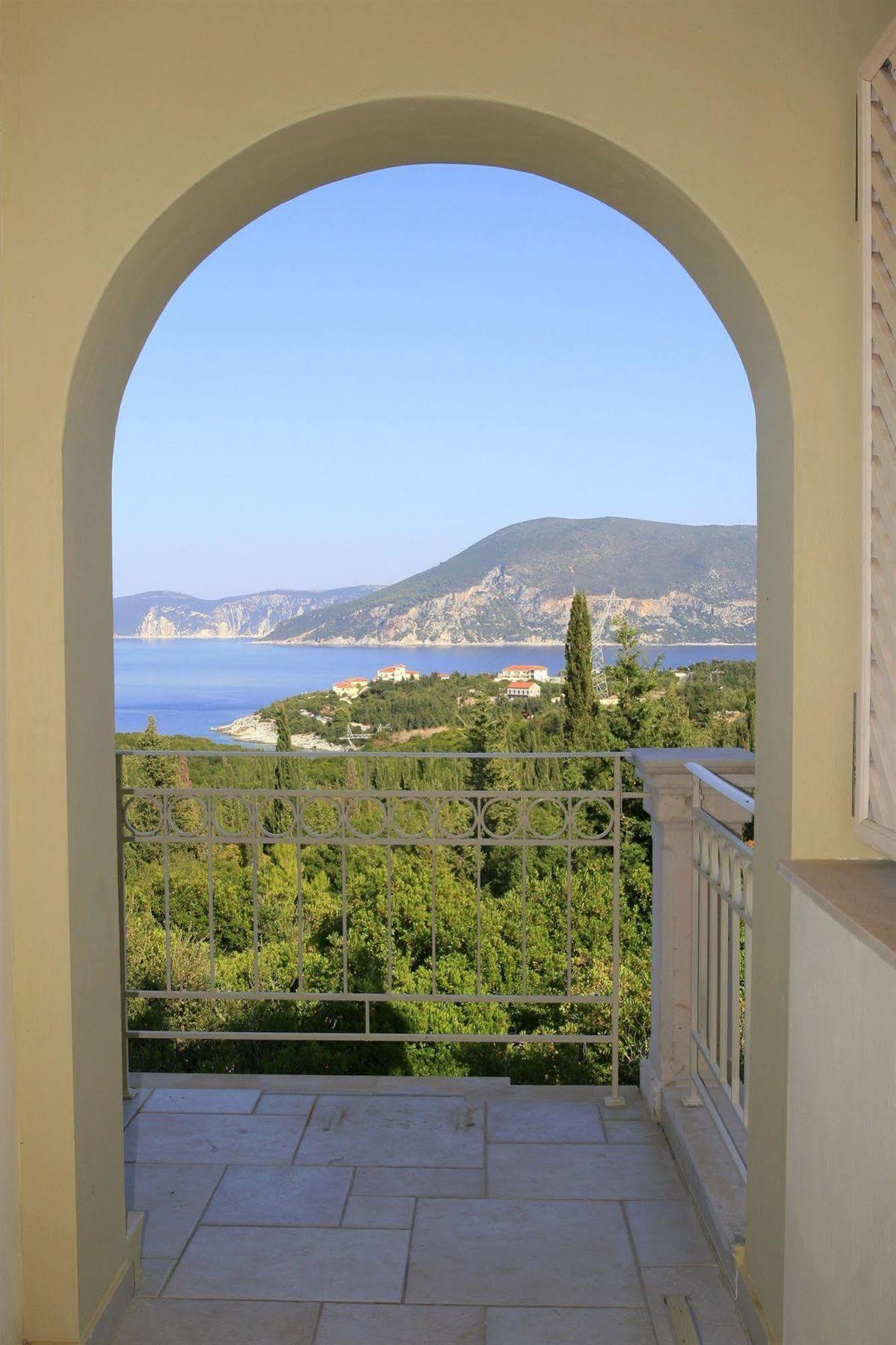 Hotel Almyra 4*